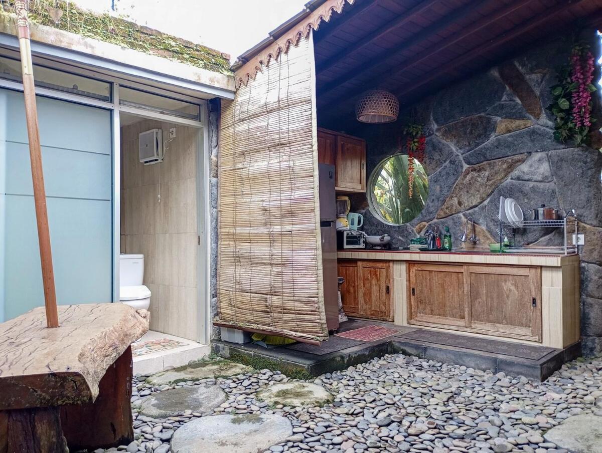 Nyoman Sandat House 1 อูบุด ภายนอก รูปภาพ